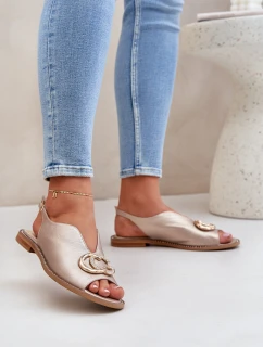 Kožené sandály na plochém podpatku s ozdobou model 21683142 Zlaté - Laura Messi
