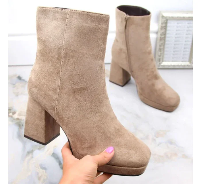 W model 18913182 béžové semišové boty na jehlovém podpatku - JEZZI W model 18913182 béžové semišové boty na jehlovém podpatku - JEZZI