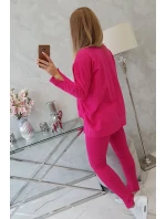 Souprava s oversize halenkou fuchsiové barvy Souprava s oversize halenkou fuchsiové barvy