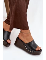 Dámské nazouváky na platformě se zlatými nýty Černé Arionne