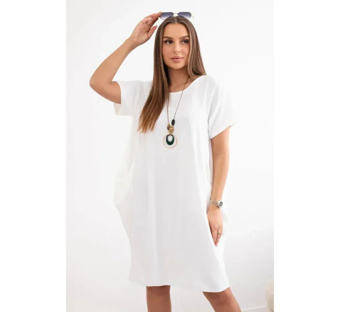 Šaty s vreckami a príveskom ecru