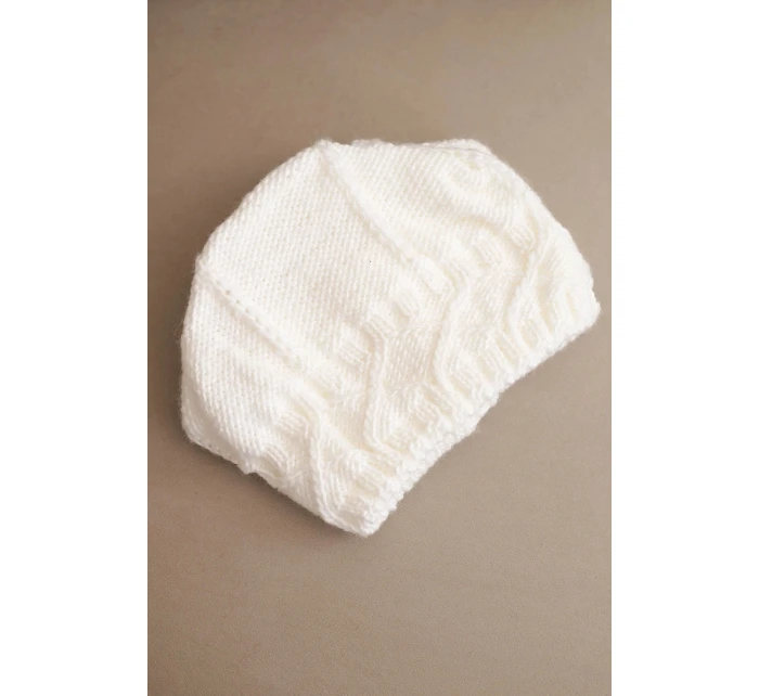 Dámská zimní čepice s vlnou v bílá model 21783049 - K-Fashion Dámská zimní čepice s vlnou v bílá model 21783049 - K-Fashion