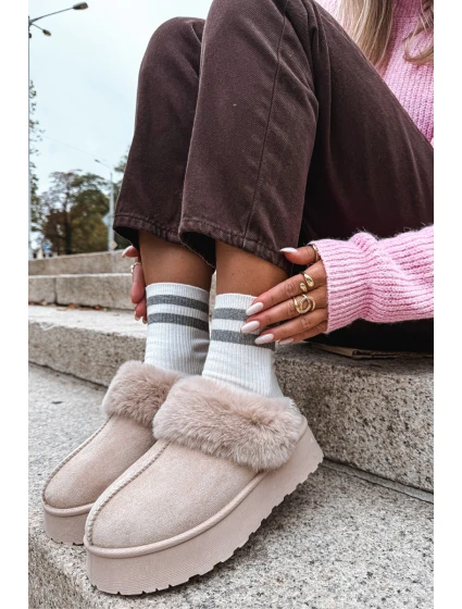 Sněhule Na Platformě S Kožešinou A Přezkou Béžové model 21714727 - Boto Sněhule Na Platformě S Kožešinou A Přezkou Béžové model 21714727 - Boto