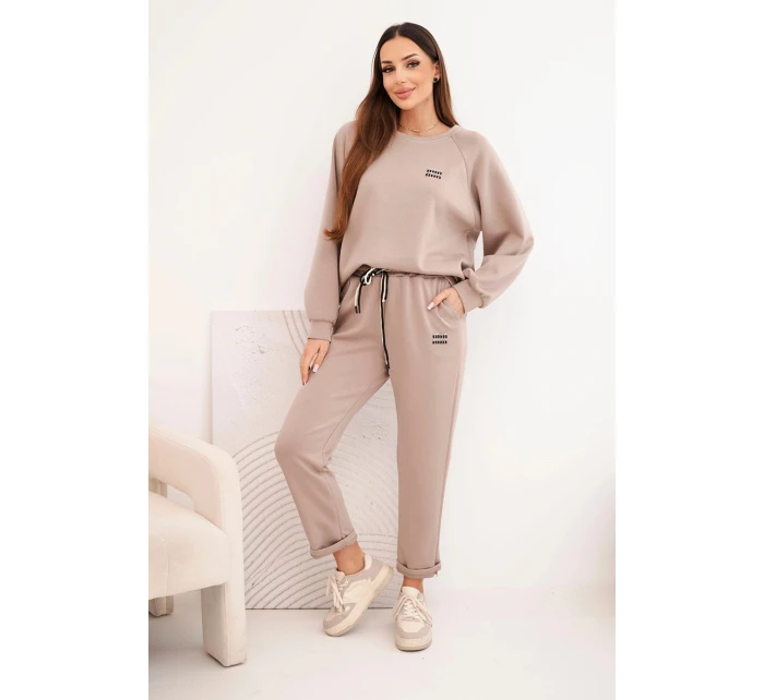 Dámská souprava máslová z viskózy s mikinou a kalhotami tmavě béžová Dámská souprava máslová z viskózy s mikinou a kalhotami tmavě béžová