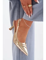 Dámské sandály na podpatku s a přezkou Zlaté model 22027843 - Boto