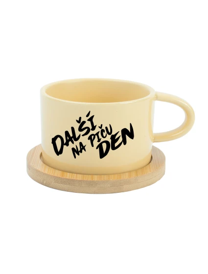 DALŠÍ NA PIČU DEN - žlutý hrníček makronka 200 ml
