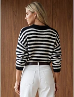 Kardigan damski oversize w model 22404921 - FashionStreet Kardigan damski oversize w model 22404921 - FashionStreet