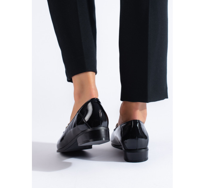 Krásne čierne dámske topánky s plochým podpätkom