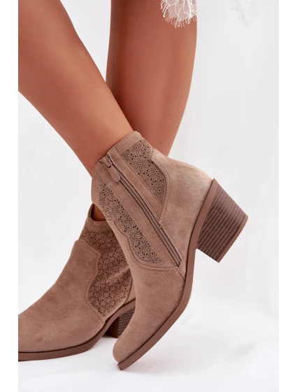 Topánky na podpätku model 224428 Krok vo veľkom štýle