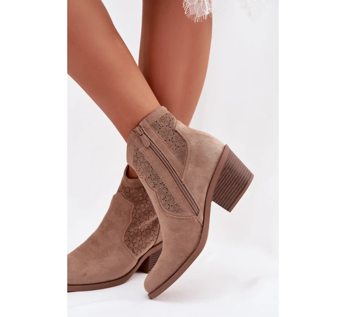 Topánky na podpätku model 224428 Krok vo veľkom štýle