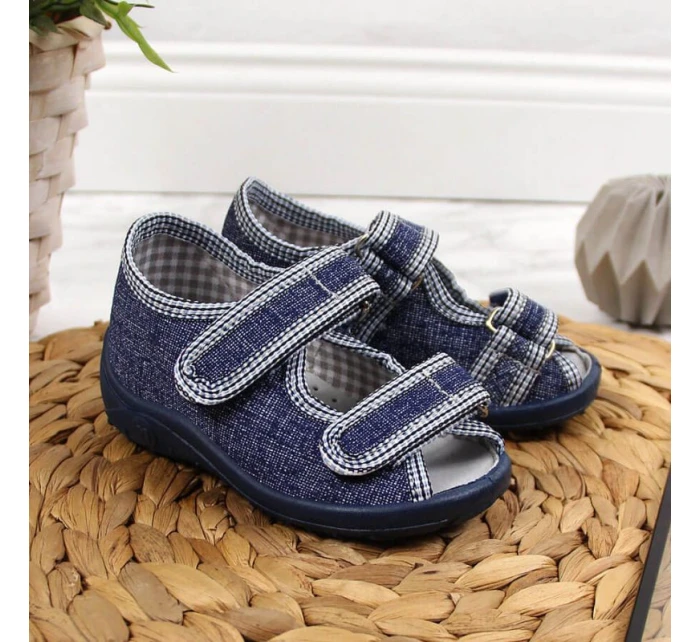 Chlapčenské domáce papuče sandále tmavomodré Nazo