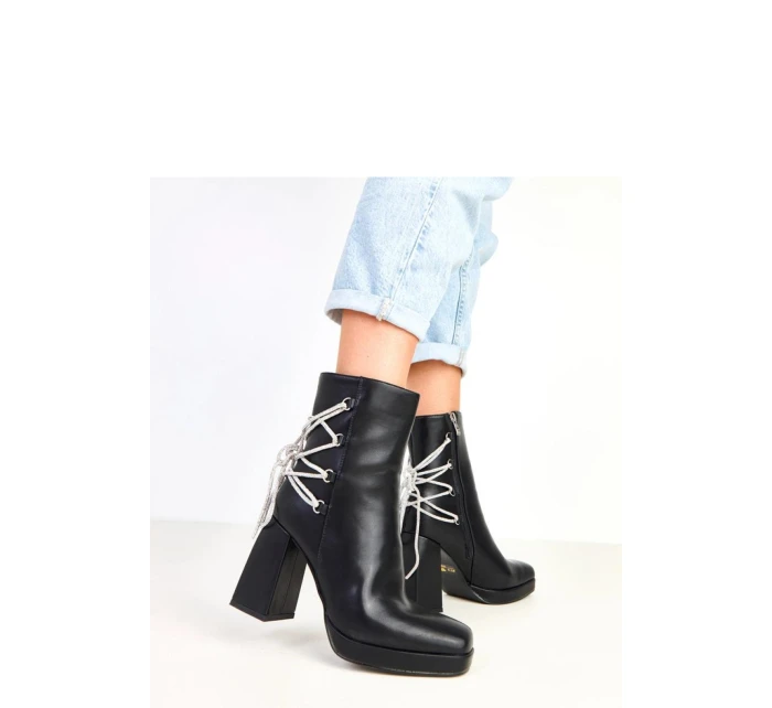 Topánky na podpätku model 217912 Solea