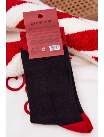 Pánske vianočné ponožky so Santom a nápisom - čierne Pánske vianočné ponožky so Santom a nápisom - čierne