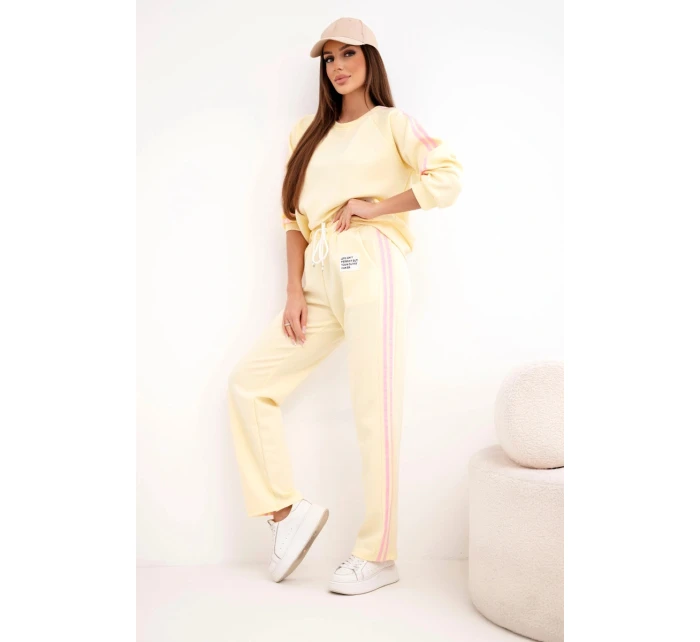 Dámska súprava Masełko s tienidlami a voľnou mikinou žltá Dámska súprava Masełko s tienidlami a voľnou mikinou žltá