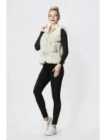 Dámska okrová kožušinová vesta (GSQ2249) Dámska okrová kožušinová vesta (GSQ2249)