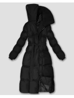 Černá dlouhá dámská zimní bunda s páskem model 21483411 - J.STYLE Černá dlouhá dámská zimní bunda s páskem model 21483411 - J.STYLE