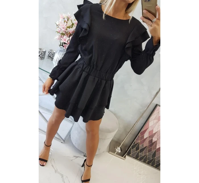 Šaty so zvislými volánmi čiernej