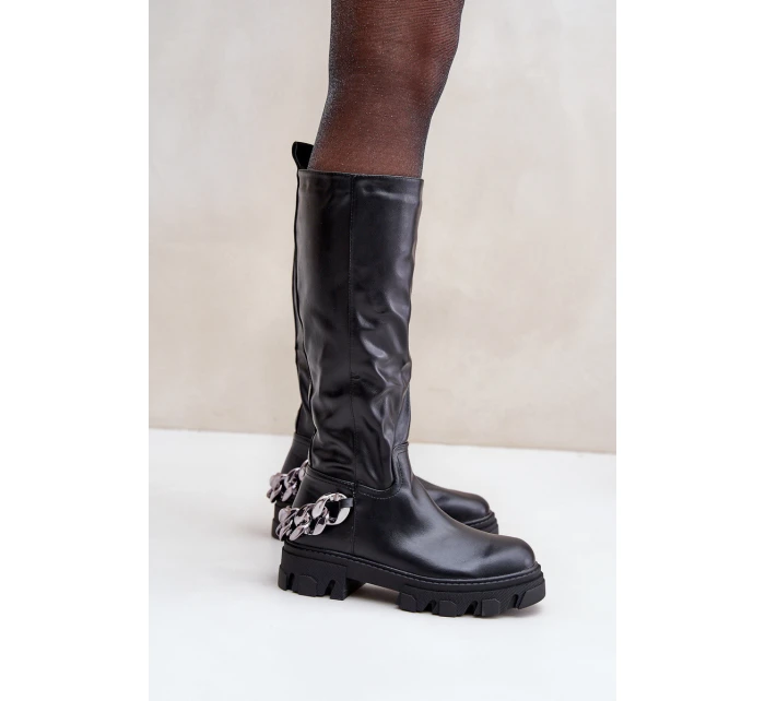 Kozaki Na Płaskim Obcasie Z Łańcuchem Czarne Nauricette