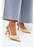 Sandále na podpätku model 225206 Vykročte štýlovo