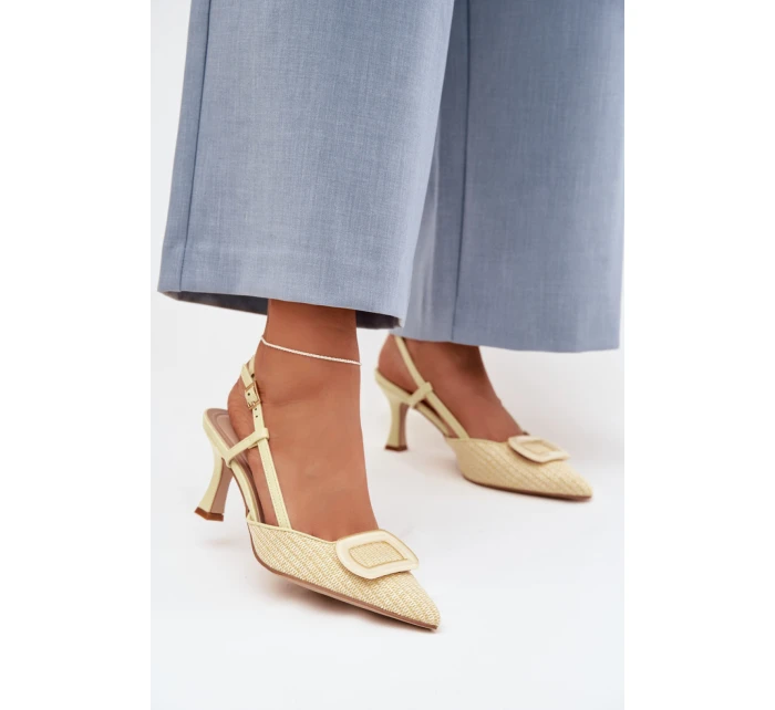 Sandále na podpätku model 225206 Vykročte štýlovo