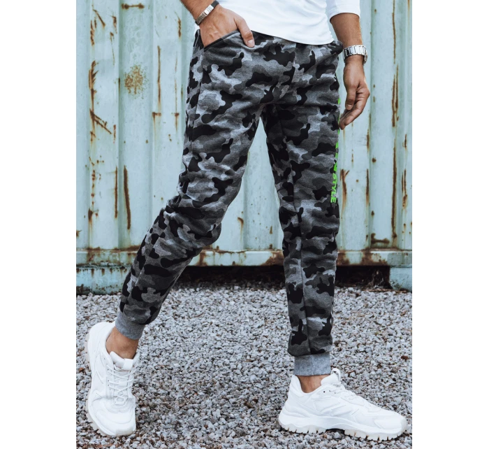 Pánske tepláky s moro antracitovou potlačou FashionStreet UX4441