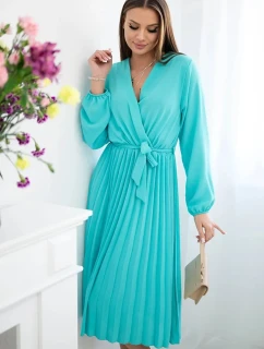 Šaty s viazaným plisovaným lemom mätovej farby