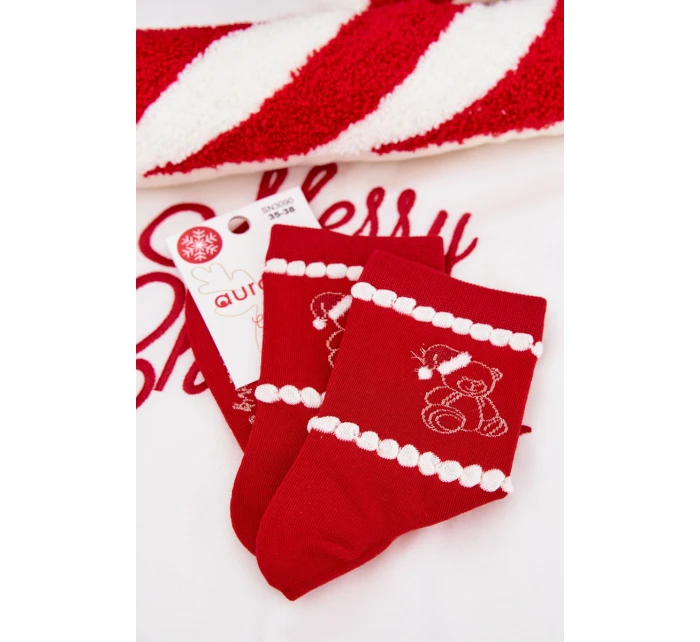 Dámské vánoční ponožky Medvídek v čepici Santa Claus červené