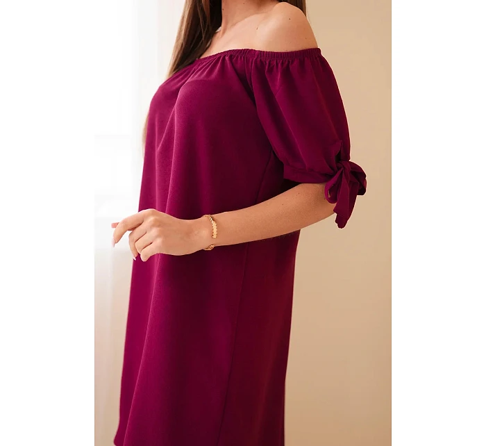 Šaty viazané na rukávy slivka