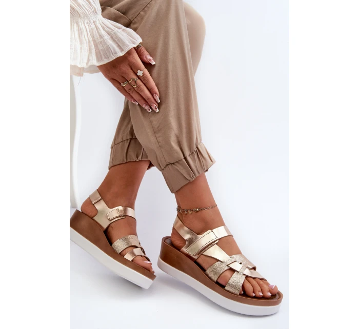 model 21661420 Dámské Kožené Sandály Na Platformě Zlaté - Zazoo