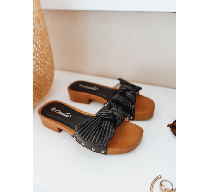 Dámské žabky black Dstreet model 21990294 - FashionStreet