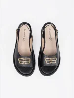 Praktické černé sandály dámské bez podpatku Praktické černé sandály dámské bez podpatku