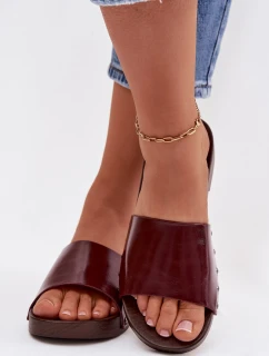 Dámské pantofle s přezkami na nízkém podpatku bordó model 21954681 - Boto