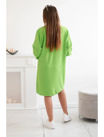 Nadrozmerné šaty s ozdobnými rukávmi v jasne zelenej farbe