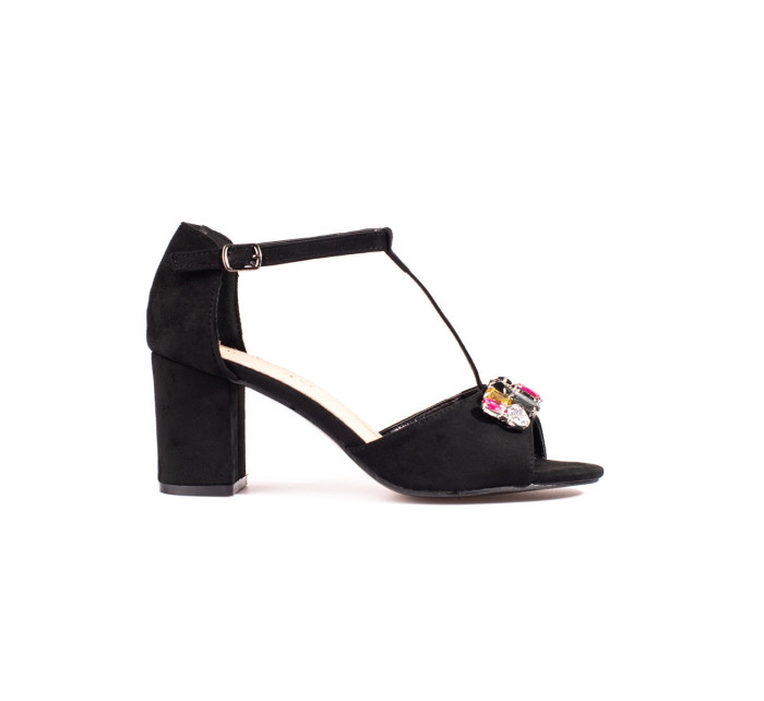 Moderné čierne dámske sandále na širokom podpätku