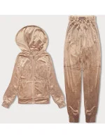Béžová dámská velurová souprava s rozepínací mikinou model 19392612 - J.STYLE Béžová dámská velurová souprava s rozepínací mikinou model 19392612 - J.STYLE