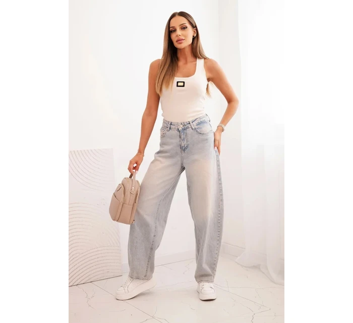 Dámsky prúžkovaný top s ozdobnou aplikáciou béžovej farby