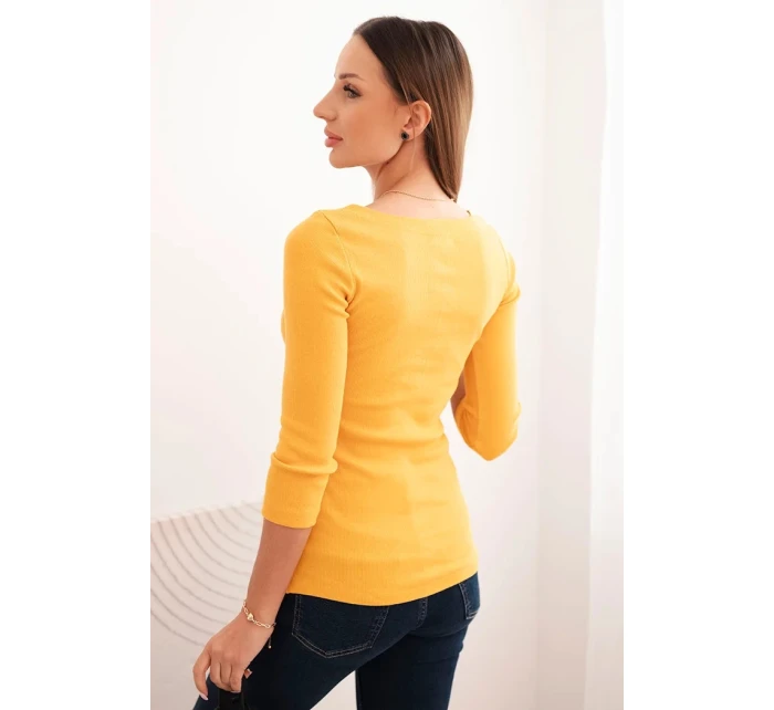Dámska pruhovaná blúzka s 3/4 rukávmi a ozdobnou aplikáciou v horčicovej farbe Dámska pruhovaná blúzka s 3/4 rukávmi a ozdobnou aplikáciou v horčicovej farbe