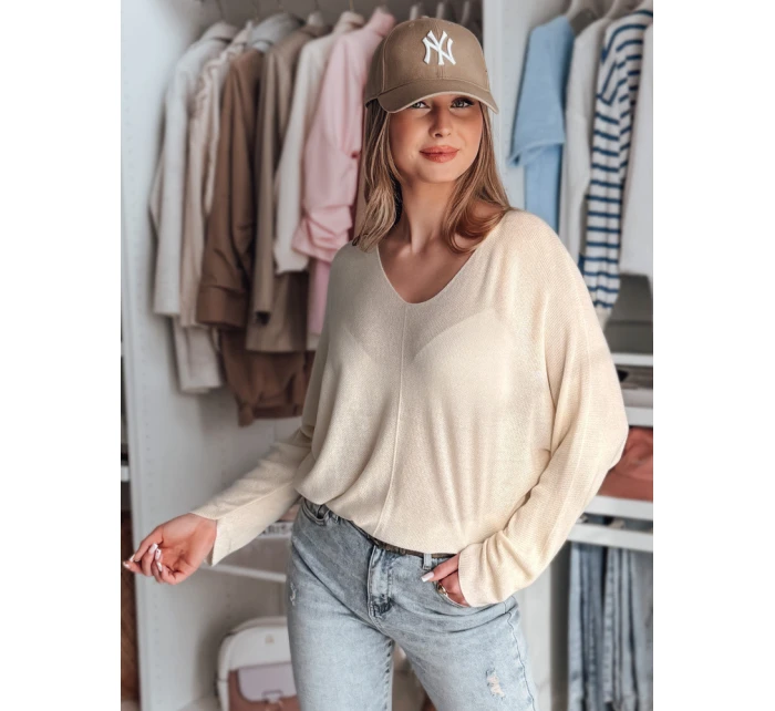 Dámsky oversize sveter NORVAN s motýlikmi FashionStreet MY2451