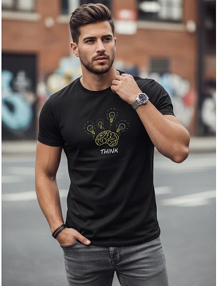 Tshirt męski z nadrukiem czarny model 22182513 - FashionStreet Tshirt męski z nadrukiem czarny model 22182513 - FashionStreet