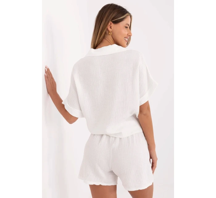 Šortky model 215932 Taliansko Moda