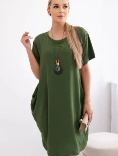 Šaty s kapsami a přívěskem jasně zelená