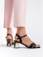 Pohodlné dámske sandále čiernej farby na širokom podpätku