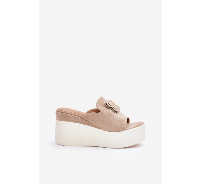 Klapki Na Platformie I Koturnie Z Ozdobą Beżowe Tanonea
