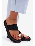 Dámské Pantofle Černé se Zlatým Detalem model 22122586 - Boto