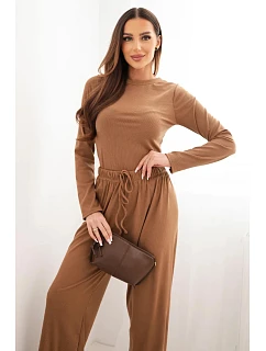 Dámský viskózový komplet s halenkou a širokými kalhotami camelový