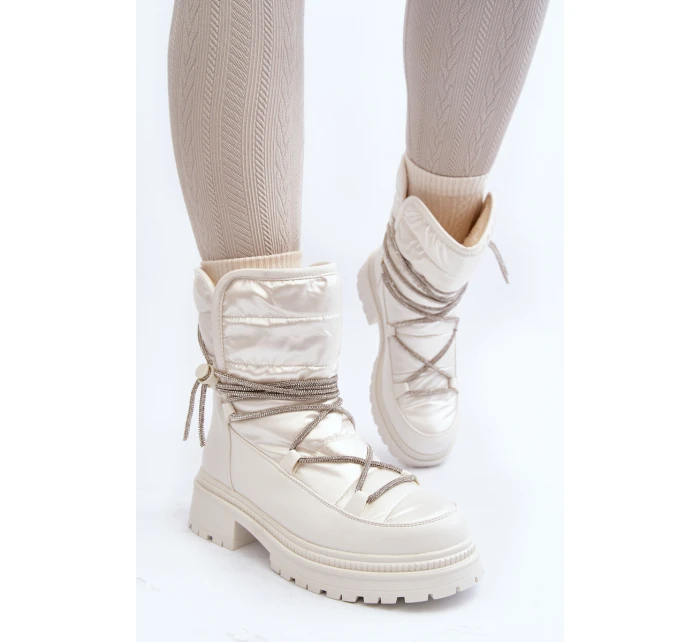 Dámské bílé zimní boty s ozdobným šněrováním model 21645231 - Boto