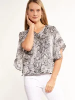 Dámska blúzka s volánovými rukávmi BLU2020-M19 sivá so vzorom - Monnari