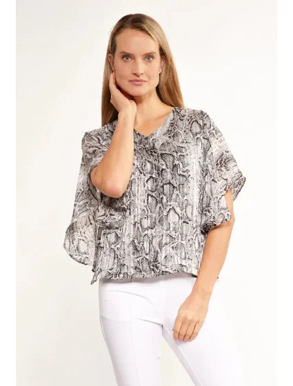 Dámska blúzka s volánovými rukávmi BLU2020-M19 sivá so vzorom - Monnari
