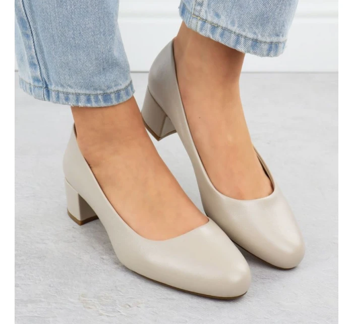 Béžové lodičky na klínku Sergio model 22013058 - LEONE