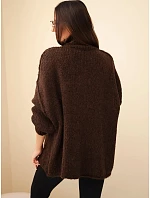 Dámský oversize svetr s přídavkem model 22391396 rolákem a širokými rukávy hnědý - K-Fashion